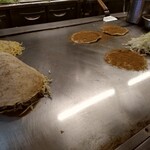 博多鉄板焼き 広島お好み焼き もんちゃん - 