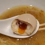 らぁ麺や 嶋 - 味玉