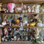 とんかつ治作 - 店内のブタさん