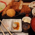 とんかつ藤よし - 米の娘豚極厚ロースカツ膳、エビフライ、たまごカツトッピング！