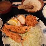 とんかつ藤よし - 天使の海老フライ&半生帆立フライ定食！
