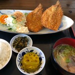 朝市食堂 ハゲマル - 魚フライ