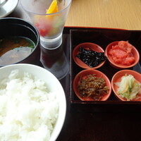 MAIN DINING by THE HOUSE OF PACIFIC - 和食のモーニング　二段のお重で来ました