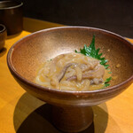 Iseebi Soba Kiyomasa - ✔︎ 伊勢海老味噌のいか塩辛
      　伊勢海老の味噌を使用したいかの塩辛。
      　マイルドなお味。