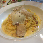 トラットリア ディペッシェ パッパーレ イタリア - サマートリュフのカルボナーラ