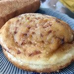 粉とクリーム - カレーパソ　
      あ、上下逆だなコレ