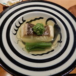 祇園 又吉 - ヒラメとタタキおくらのカレー風味煮