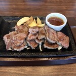 ステーキガスト - カットステーキ食べ放題 税抜2199円