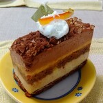 ルエールサンク - ショコラオレンジ。甘さ控え目のチョコクリームが美味しい。