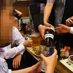 Yakiton Genki - 空いたメガジョッキに日本酒を