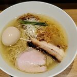らぁ麺や 嶋 - しおらぁ麺＋味玉全景