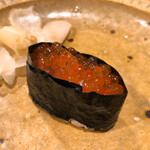 うを徳 - 羅臼のいくら軍艦