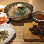 コサム冷麺専門店 - 冷麺セット