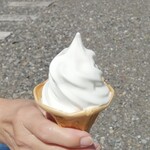 ヴィアグレスト - ソフトクリームハーフ(バニラ)