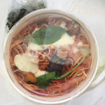 タパス＆タパス - モッツァレラチーズと揚げ茄子の完熟トマトソース 大盛 1,200円（税込）