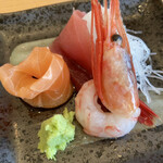 Kaisendokoro Kaimon - 甘エビ、マグロ、鯛、サーモン