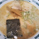 日高屋 - とんこつラーメン(2020年8月20日撮影)