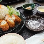 とんかつ屋優 - チーズフライ定食
      手間掛かってますね