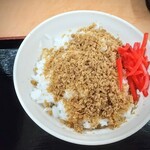 駅そば そば・うどん八起家 西口店 - そぼろかけご飯！弁当に入ってると嬉しい。ご飯がもっと欲しい！