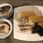 カスケイドカフェ - 朝食ビュッフェ４２８９円。第二弾。右のお皿が、日本料理「雲海」の担当分です。だし巻き玉子、茄子の揚げ浸しが、とーっても美味しかったです（╹◡╹）（╹◡╹）