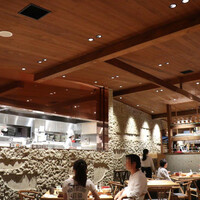 ダイナミックキッチン＆バー 響 中之島フェスティバルプラザ店 - お店は、２Ｆ