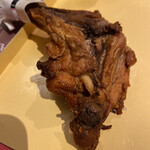 Toge no Kamameshi Honpo Ogino-ya Karuizawa Eki Uriten Shinano Kamameshi Uriten - 带骨鸡腿肉（背面）