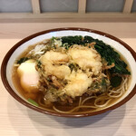 そばの神田 東一屋 - アサソバビンボー！　
      朝そば＋えびかき揚げ！