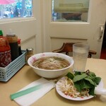 Fort Street Cafe - バジルはお好みで。