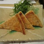 自家製粉そば 幸町 満留賀 - きつねそばの揚げです