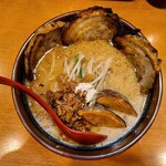 Mennba tadokorosyouten - 北海道味噌味噌漬け炙りチャーシュー麺(1030円税)です。