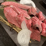 板前焼肉 赤と霜 - 