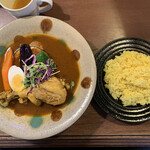 あじとや - やわらかチキンカレー&サフランライス