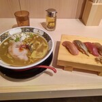 すごい煮干ラーメン 野毛 すし 釣りきん - すごい煮干ラーメン 赤酢握り日替り地魚5貫セット