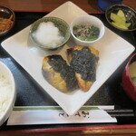 となりの食堂 - 鯖の胡麻(味噌？)ネギだれ焼き
