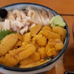 ぷらっと食堂 - ウニ・ホッキ丼(接写)