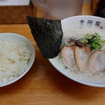 金田家 - 黒豚らーめん+特製煮玉子+ごはん大