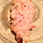 オオクサ - 大山鶏のはらみ　腹膜の筋肉です　軽くゴマが振りかけられていて風味のアクセントになっています