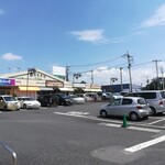 シェ オカヤマ - 駐車場