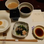 梅の花 - 嶺岡豆腐、湯葉煮、お浸し　2019年8月