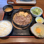 炭火焼肉くらた - 和牛すき焼き肉増し定食(\1,500)