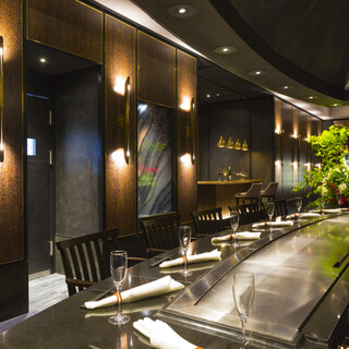 A sophisticated space suitable for special occasions with all counter seats