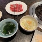 焼肉つかさ苑 - ランチコンビ焼き肉・サラダ・ワカメスープ　2019年8月