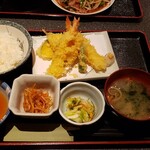 Kishiya - ランチの替わり定食850円。今回は天ぷらでしたっ