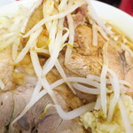 ラーメン二郎 - 豚