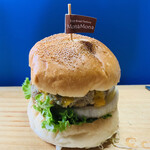 モナモナ - 今回の１番の目的だった「ジェノバ風ハンバーガー」♫