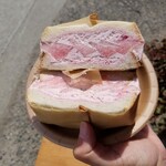 桃の農家カフェ ラペスカ - 桃のサンドイッチ 602円
