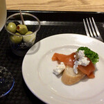 Bar&Tapas Celona シァル横浜 - 