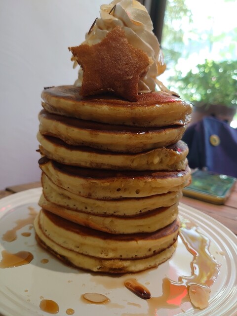 閉店 Living Cafe リビング カフェ 東鳴尾 パンケーキ 食べログ