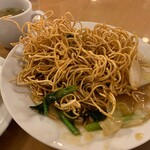 南海飯店 - かたい焼ソバの麺