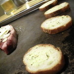 Kueque - フランスパンも一緒に焼き焼き～～♪